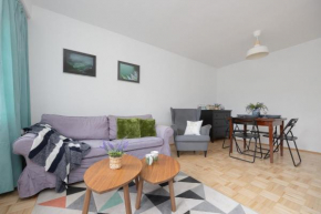 Elegancki Apartament w Warszawie z Balkonem i Wanną by Rent like home